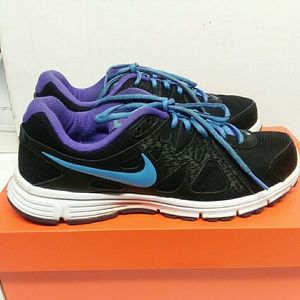 Nike Revolution 2 Women Sneakers- Sz 8- Black, Pur